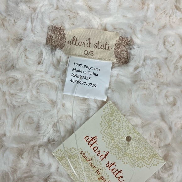 Faux Fur Infinity Scarf - Picture 6 of 6